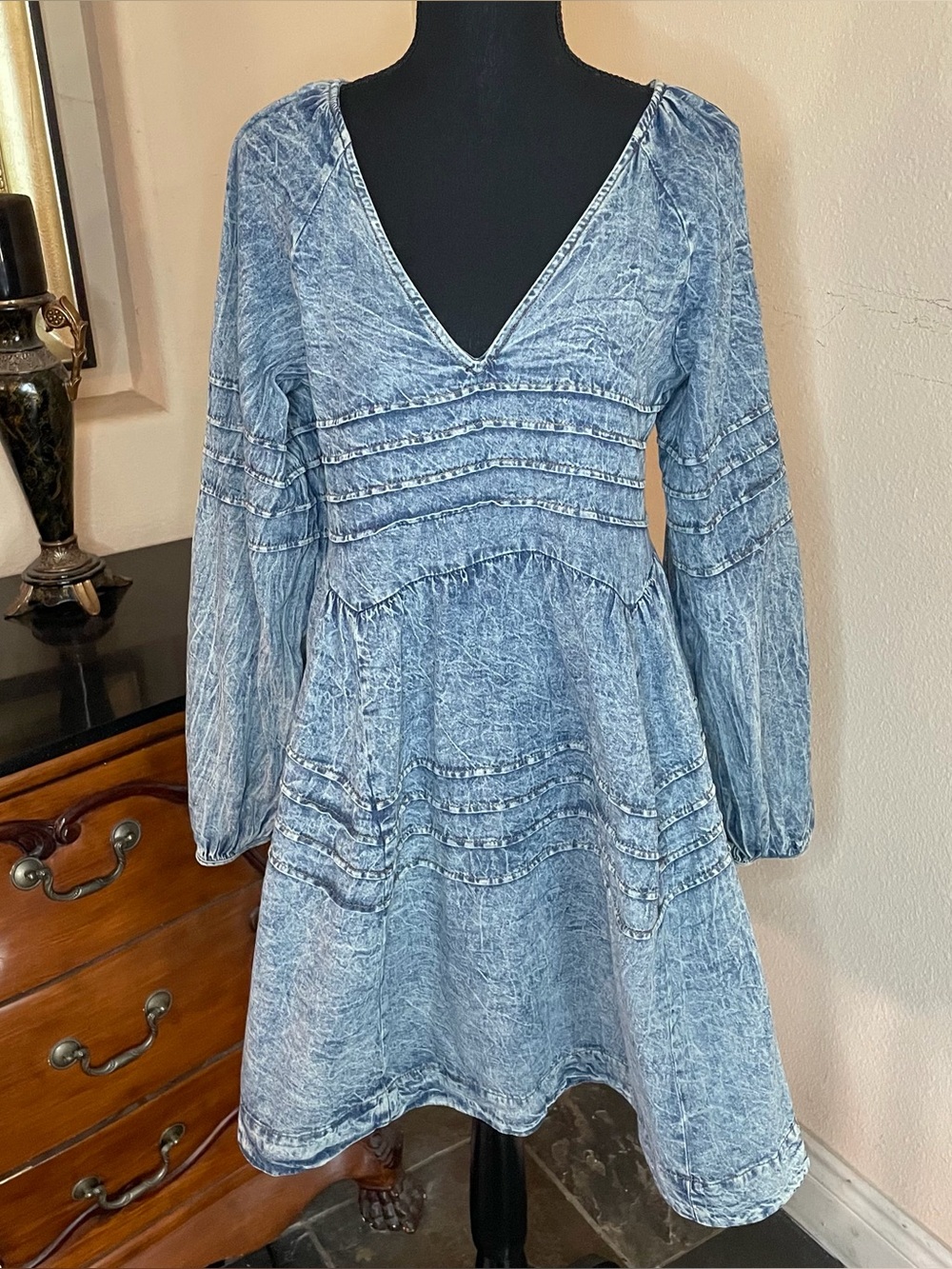 Denim V Neck Open Back Long Sleeve Acid Wash Mini Dress